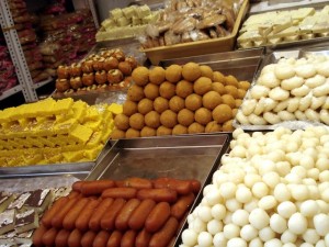 Popular Foods in Delhi | Best food in New Delhi – The Wings N Wheels